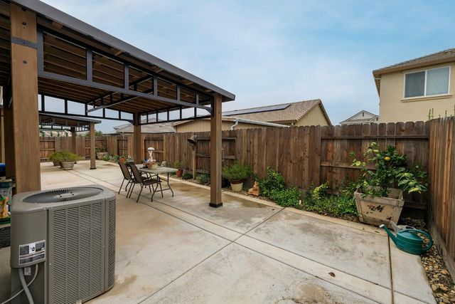 2911 Zinnia Way, Lodi, CA 95242