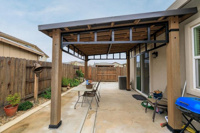 2911 Zinnia Way, Lodi, CA 95242