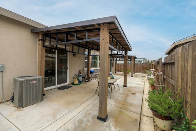 2911 Zinnia Way, Lodi, CA 95242