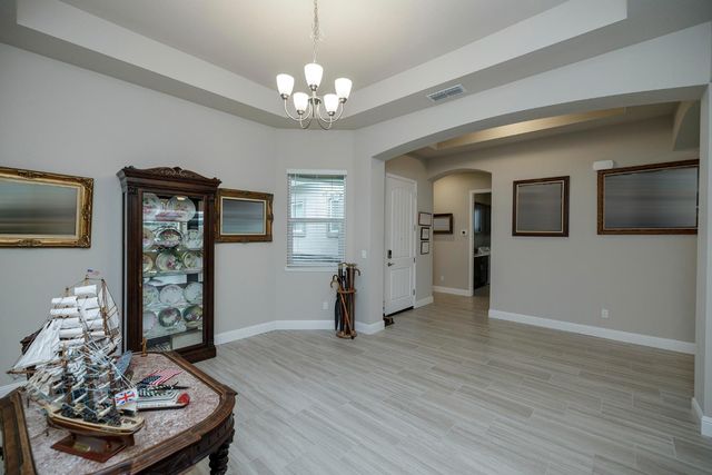 2911 Zinnia Way, Lodi, CA 95242