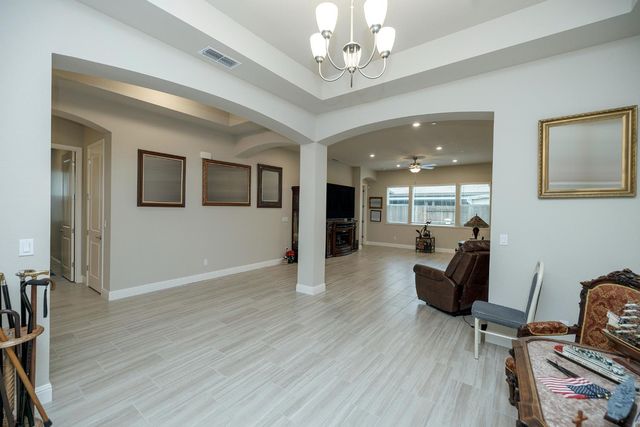 2911 Zinnia Way, Lodi, CA 95242