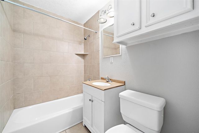 230 W 27th Street 2, Houston, TX 77008