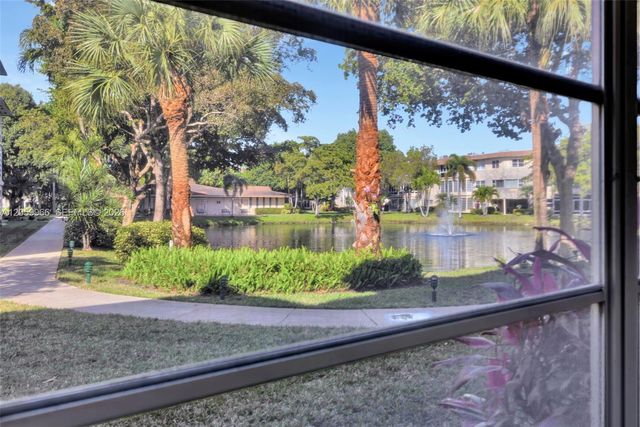 3431 NW 50th Ave 113, Lauderdale Lakes, FL 33319