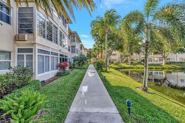 3431 NW 50th Ave 113, Lauderdale Lakes, FL 33319