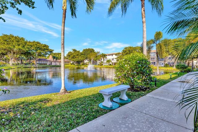 3431 NW 50th Ave 113, Lauderdale Lakes, FL 33319