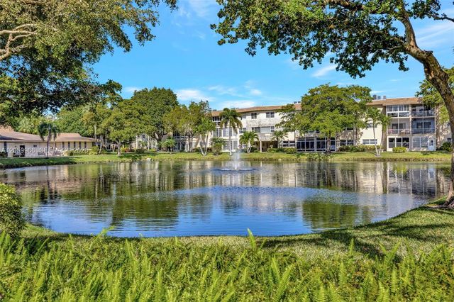 3431 NW 50th Ave 113, Lauderdale Lakes, FL 33319