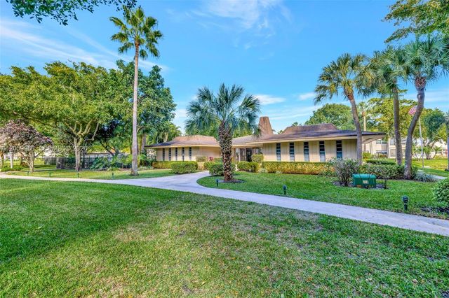 3431 NW 50th Ave 113, Lauderdale Lakes, FL 33319