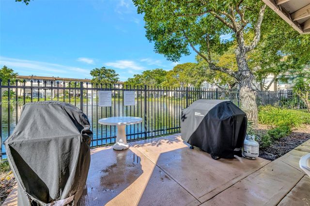3431 NW 50th Ave 113, Lauderdale Lakes, FL 33319