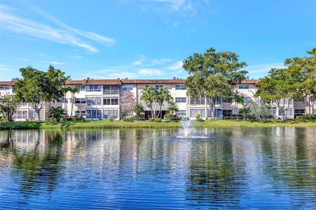 3431 NW 50th Ave 113, Lauderdale Lakes, FL 33319