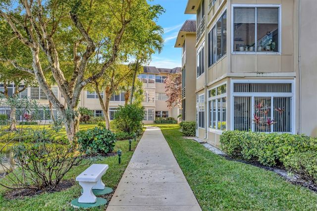 3431 NW 50th Ave 113, Lauderdale Lakes, FL 33319