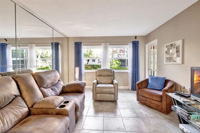 3431 NW 50th Ave 113, Lauderdale Lakes, FL 33319