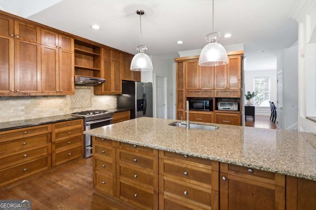 130 Providence Oaks Circle, Alpharetta, GA 30009