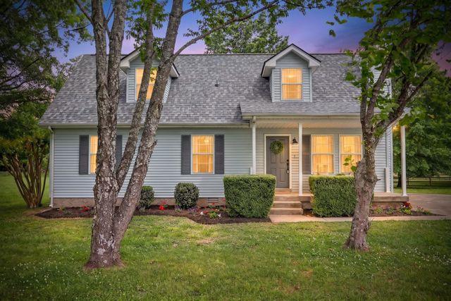 165 Sweetgum Dr, La Vergne, TN 37086