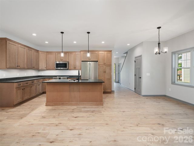 100 Red Twig Lane 103, Burnsville, NC 28714