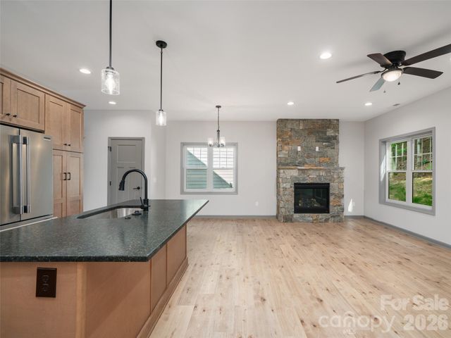 100 Red Twig Lane 103, Burnsville, NC 28714