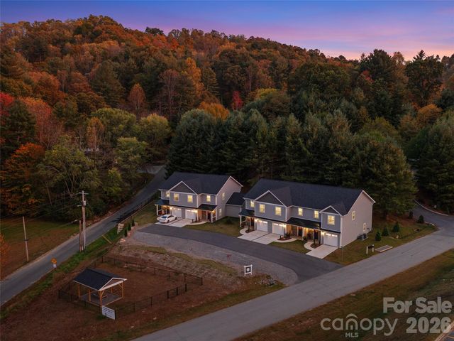 100 Red Twig Lane 103, Burnsville, NC 28714