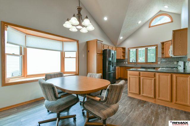 1636 Blackhawk Drive, Lincoln, NE 68521