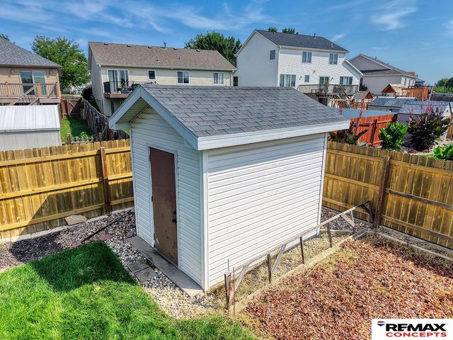 1636 Blackhawk Drive, Lincoln, NE 68521