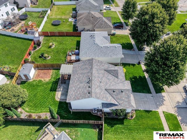 1636 Blackhawk Drive, Lincoln, NE 68521