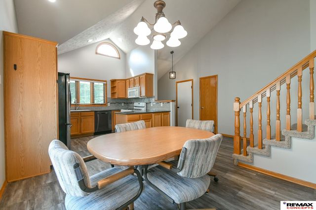 1636 Blackhawk Drive, Lincoln, NE 68521