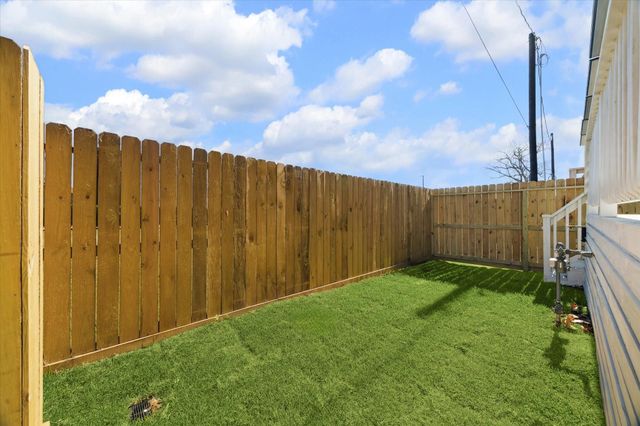 5628 Camino Encantado Drive, Houston, TX 77091