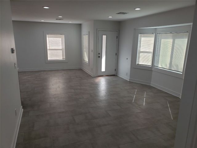 6550 Balboa, Van Nuys (los Angeles), CA 91406