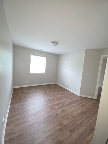 56 N Victoria Lane C, Streamwood, IL 60107