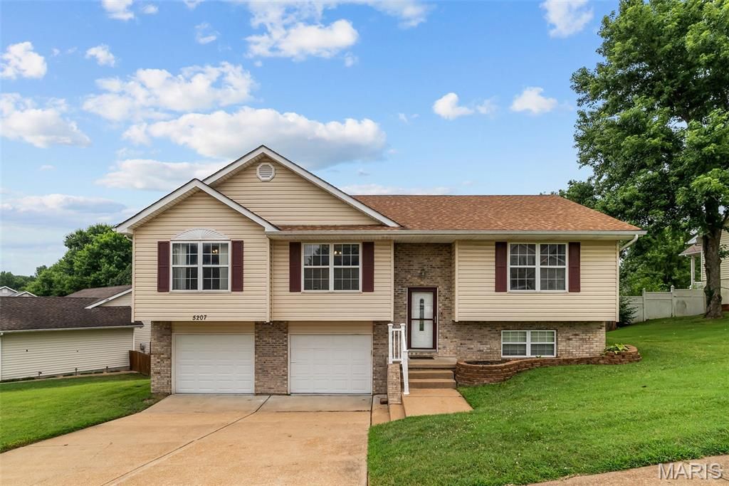 5207 Summerfield Drive, Imperial, MO 63052