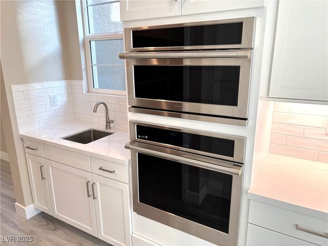 8775 Spencer Garrett Street, Las Vegas, NV 89113