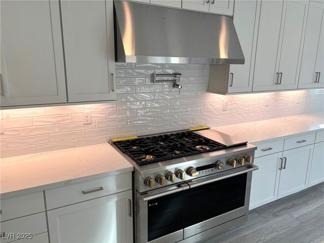 8775 Spencer Garrett Street, Las Vegas, NV 89113