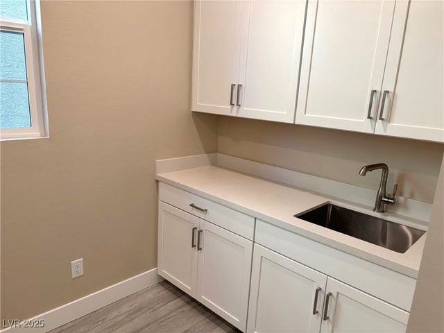 8775 Spencer Garrett Street, Las Vegas, NV 89113