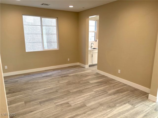 8775 Spencer Garrett Street, Las Vegas, NV 89113