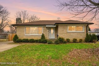 7905 Daffodil Dr, Louisville, KY 40258