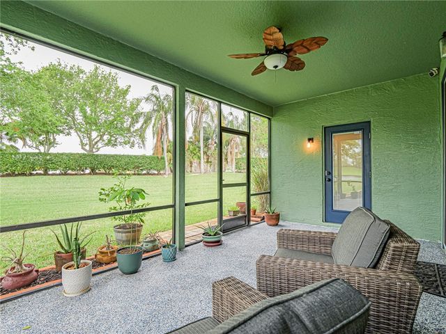 1269 Scarlet Oak Circle, Vero Beach, FL 32966