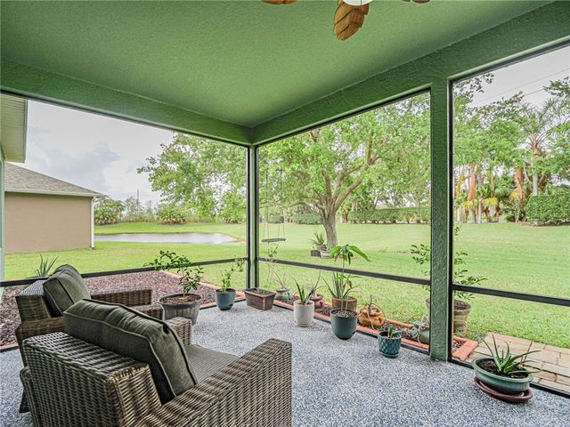 1269 Scarlet Oak Circle, Vero Beach, FL 32966