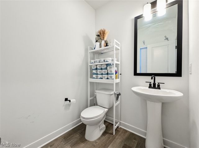 524 Auld Farm Circle, Akron, OH 44320