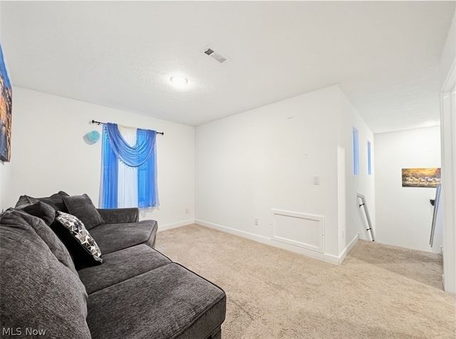 524 Auld Farm Circle, Akron, OH 44320