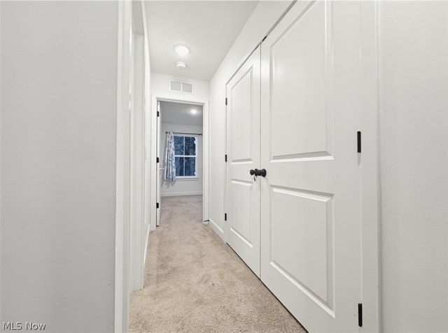 524 Auld Farm Circle, Akron, OH 44320