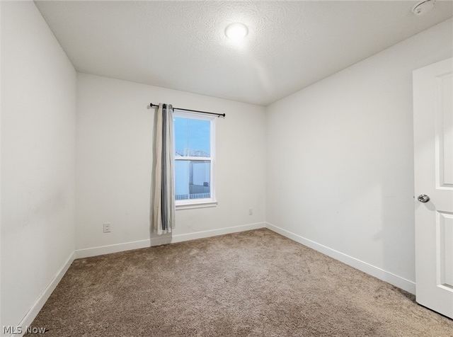 524 Auld Farm Circle, Akron, OH 44320