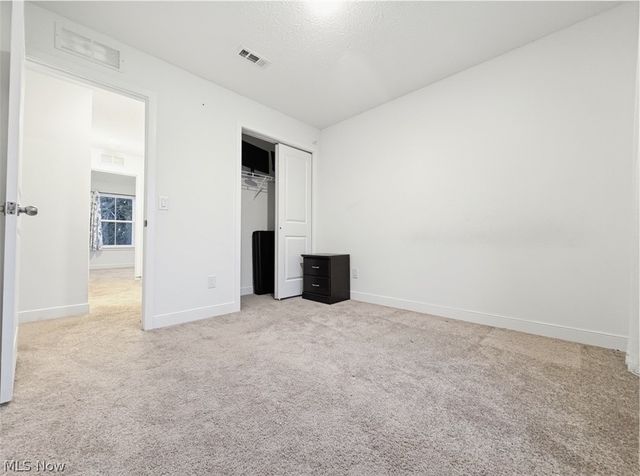 524 Auld Farm Circle, Akron, OH 44320