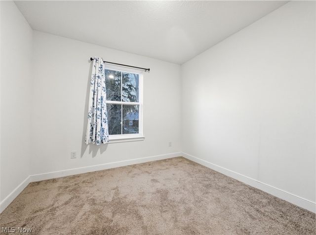 524 Auld Farm Circle, Akron, OH 44320