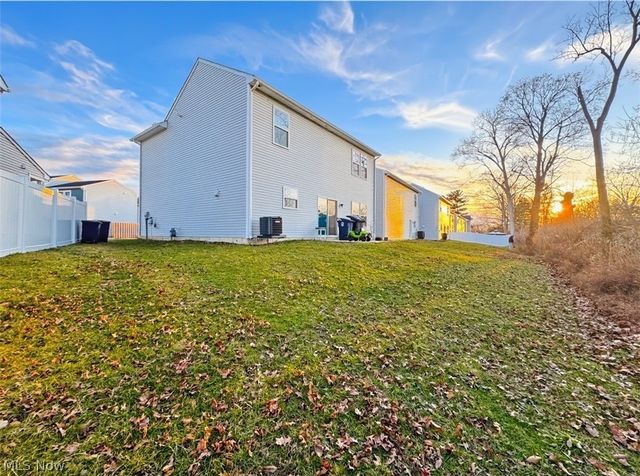 524 Auld Farm Circle, Akron, OH 44320