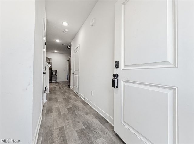 524 Auld Farm Circle, Akron, OH 44320