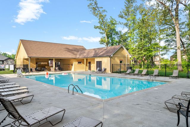 420 Barr Dr, Clarksville, TN 37043