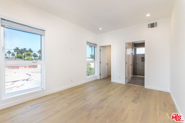2815 S Mansfield Avenue, Los Angeles, CA 90016