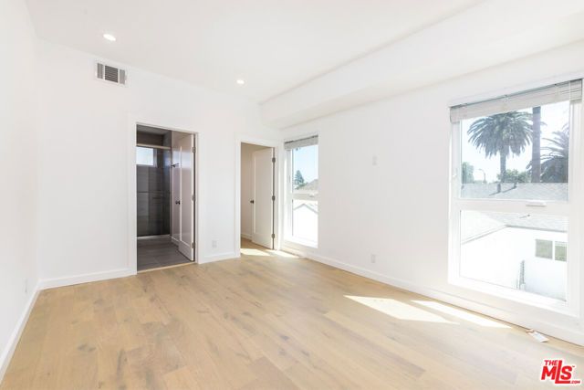 2815 S Mansfield Avenue, Los Angeles, CA 90016