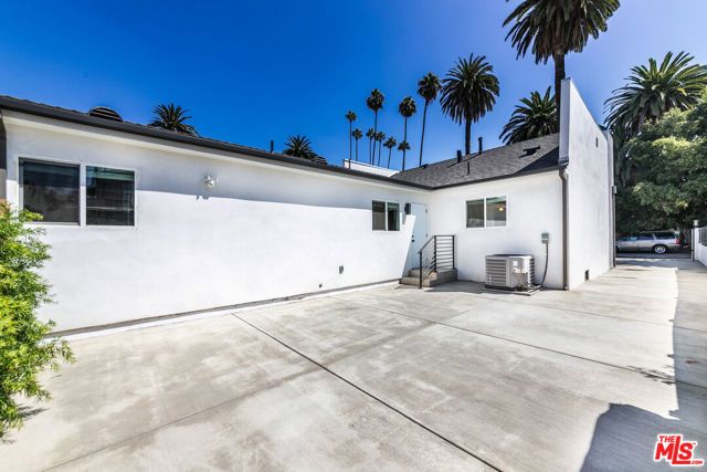 2815 S Mansfield Avenue, Los Angeles, CA 90016
