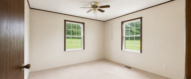 193 W Lee Dr, Palmer, TN 37365