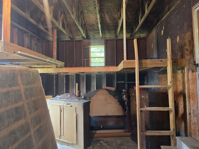 193 W Lee Dr, Palmer, TN 37365