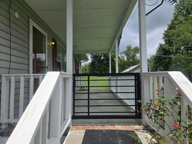 193 W Lee Dr, Palmer, TN 37365